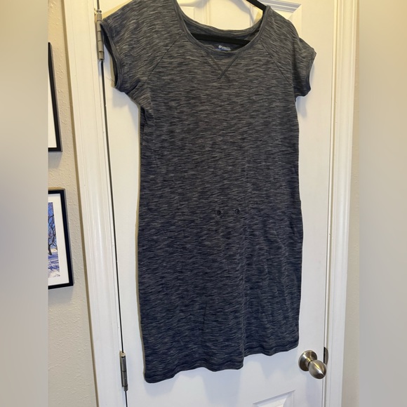 COLUMBIA Outerspaced Size Medium Tshirt Dress Drawstring Waist Gray* - Picture 3 of 7